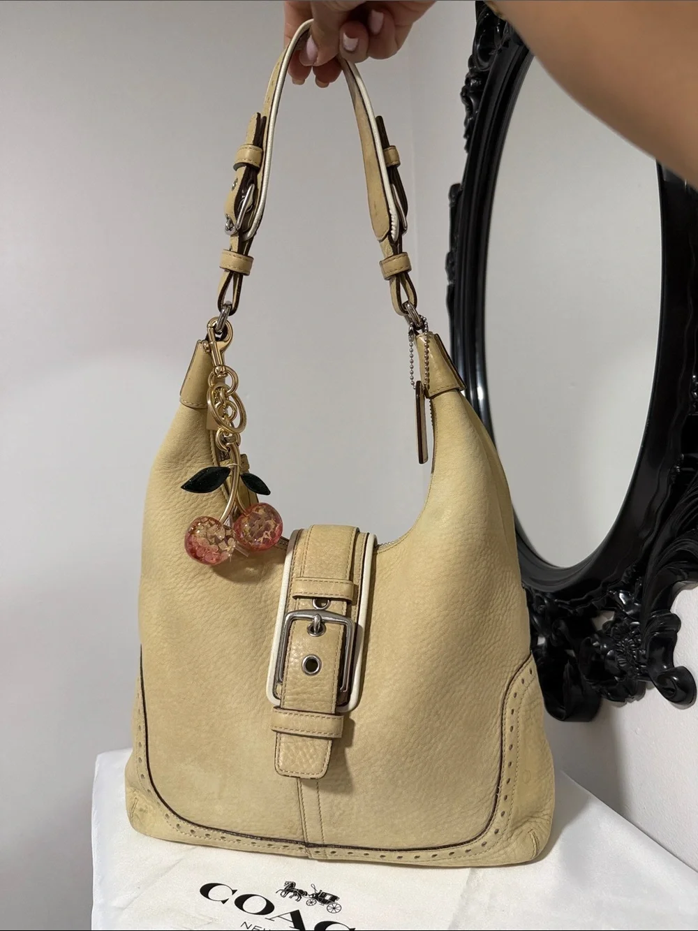 Coach Y2k 5054 Beige Leather Hobo Bag 🎀🎀🎀
